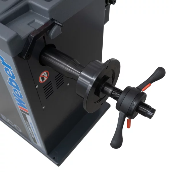 PKW Reifenmontiermaschine H-1024 und Radwuchtmaschine "ECO 5