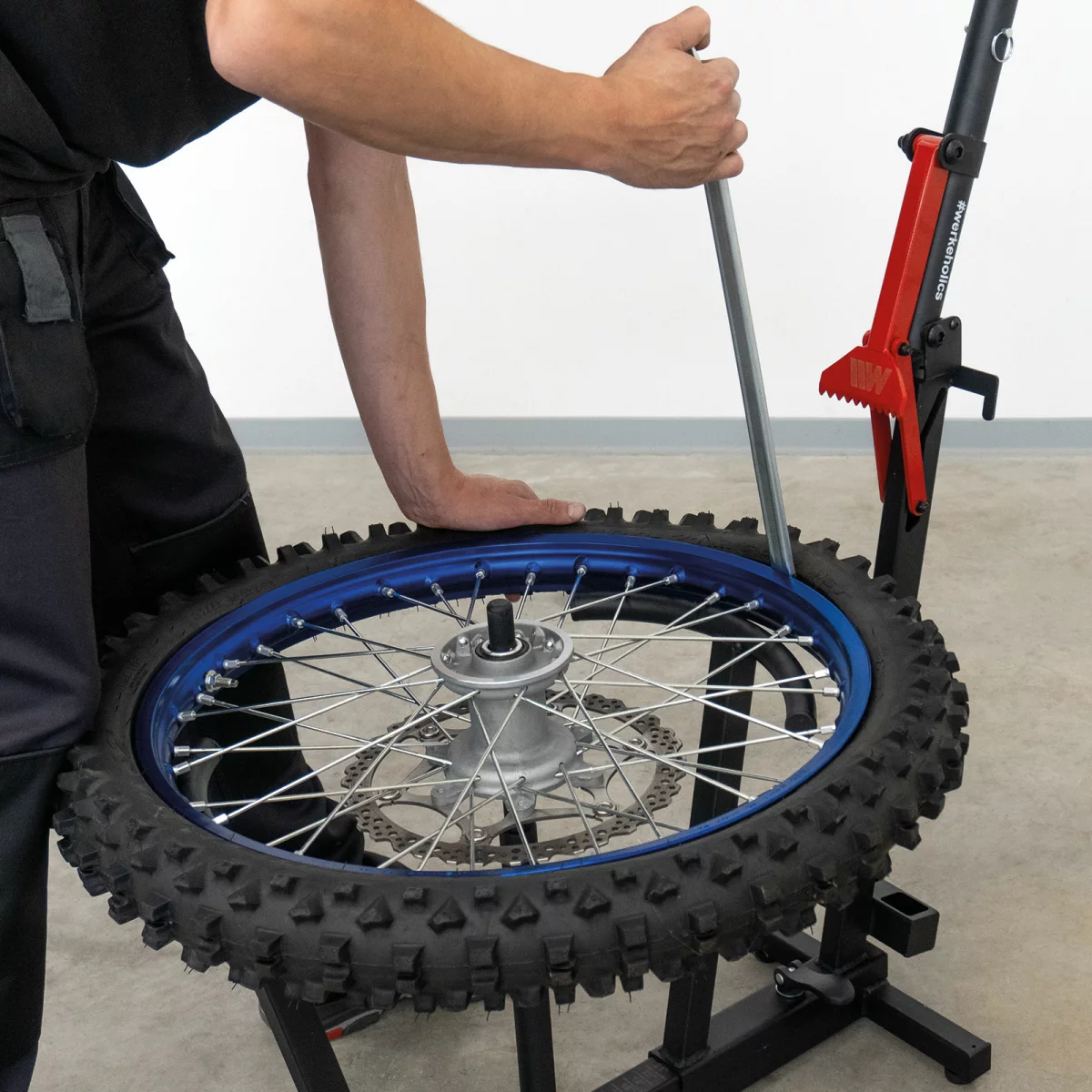 Montagegerät für Motorradreifen 3